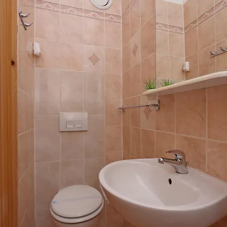 With Wifi Brsec, Opatija - 7768 Gasthof 2*